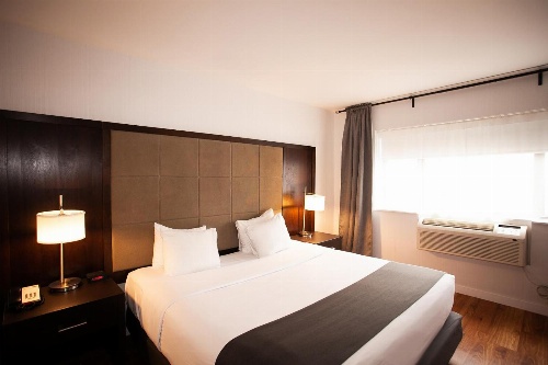 Hotel Newstar Montreal image 2