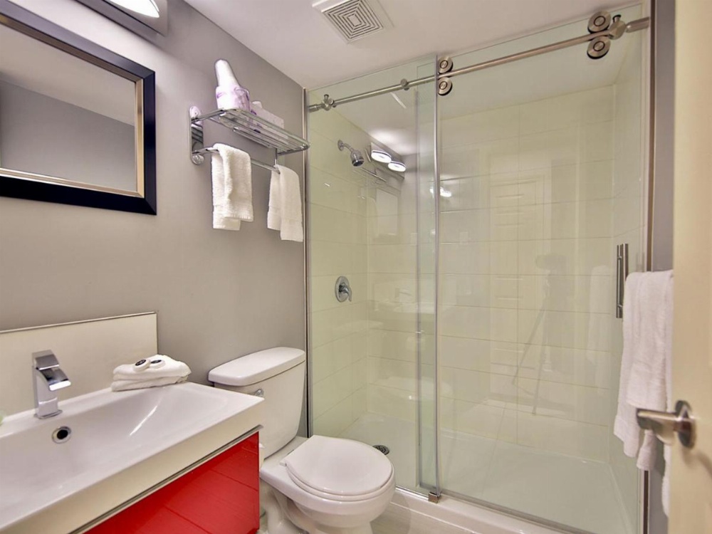 Room image 3